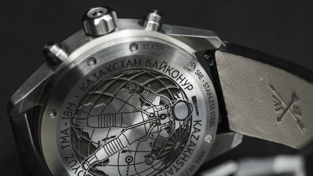 news-new-collection-content-86-chronograph-astronaut-engraving-back-640×360